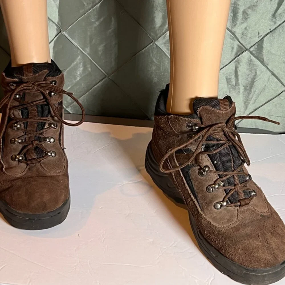 ROUTE 66 Men brown suede  Boots  Size US 6‎ *GS6